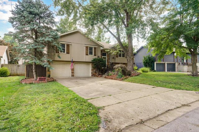 3443 South Kings Avenue, Springfield, MO 65807