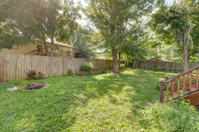3443 South Kings Avenue, Springfield, MO 65807