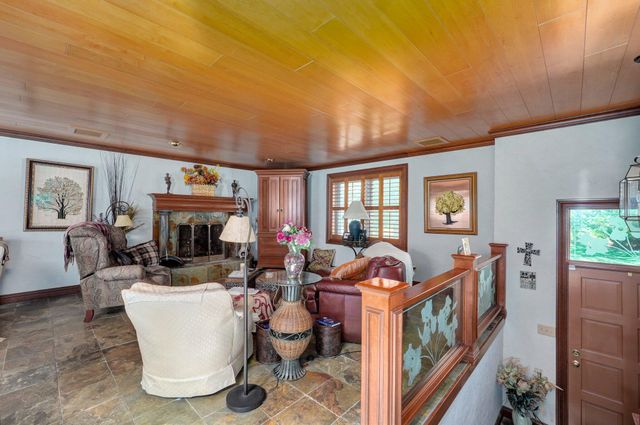 3443 South Kings Avenue, Springfield, MO 65807