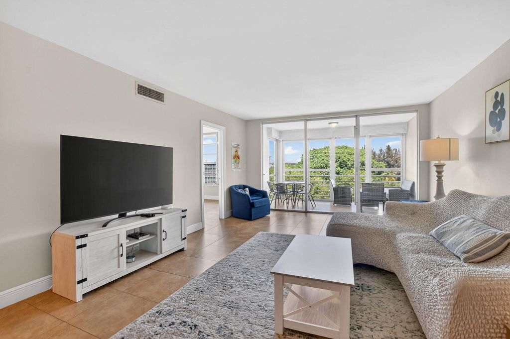 3000 S Course Drive 608, Pompano Beach, FL 33069