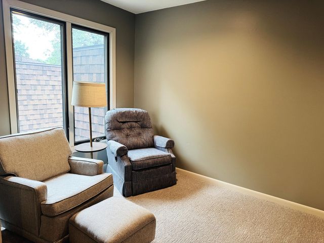 663 16th Street SW, Rochester, MN 55902
