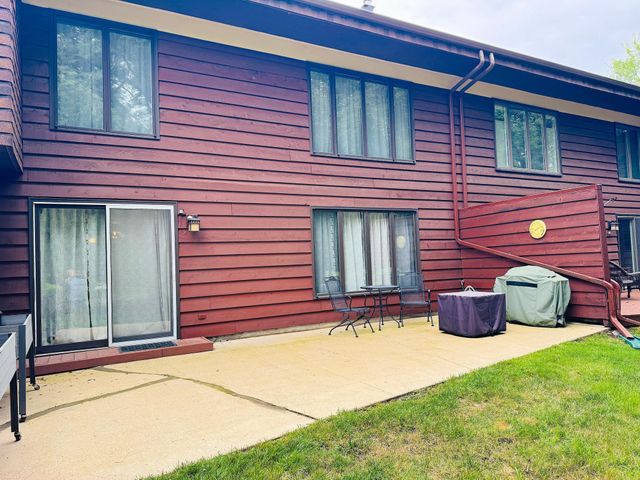 663 16th Street SW, Rochester, MN 55902