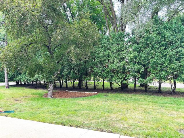 663 16th Street SW, Rochester, MN 55902