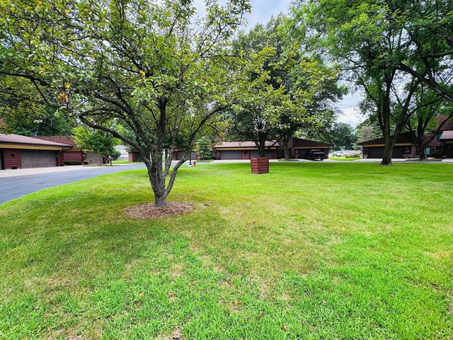 663 16th Street SW, Rochester, MN 55902