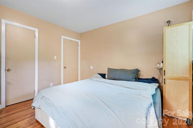 3942 Glenville Avenue, Charlotte, NC 28215