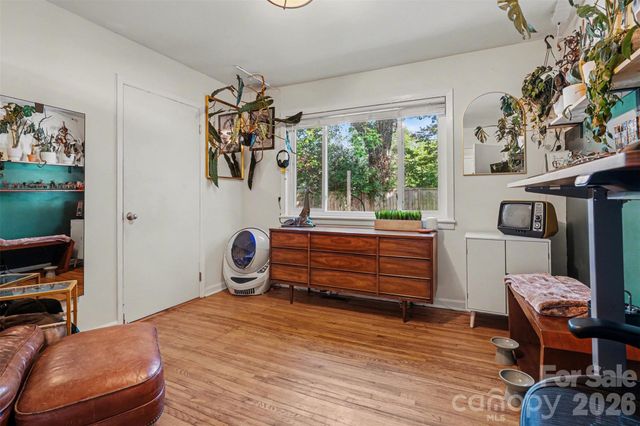 3942 Glenville Avenue, Charlotte, NC 28215
