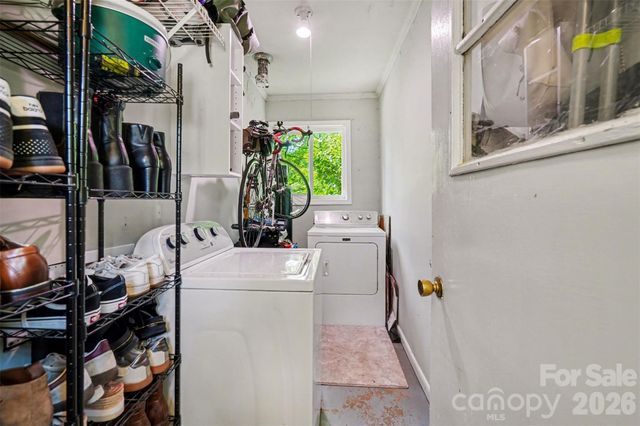 3942 Glenville Avenue, Charlotte, NC 28215