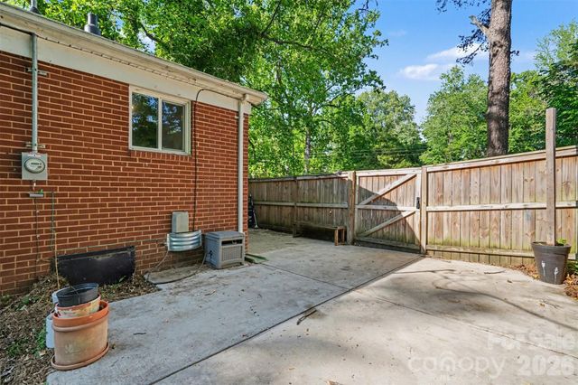 3942 Glenville Avenue, Charlotte, NC 28215
