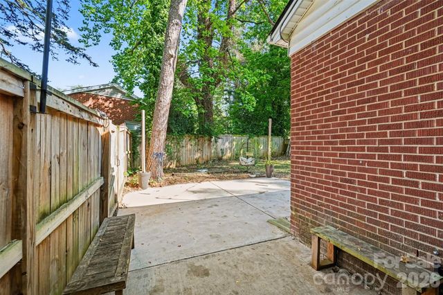 3942 Glenville Avenue, Charlotte, NC 28215