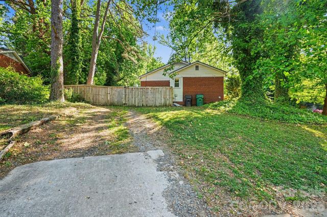 3942 Glenville Avenue, Charlotte, NC 28215