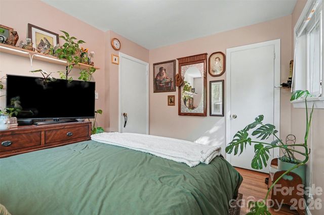 3942 Glenville Avenue, Charlotte, NC 28215