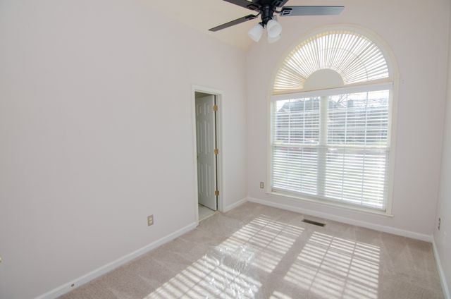 3308 Milton Ct, Thompsons Station, TN 37179