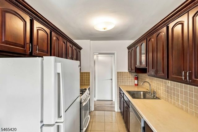 285 Aycrigg Ave 12G, Passaic City, NJ 07055