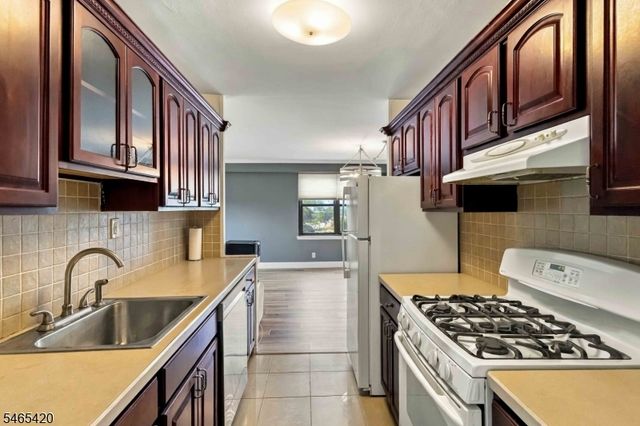 285 Aycrigg Ave 12G, Passaic City, NJ 07055