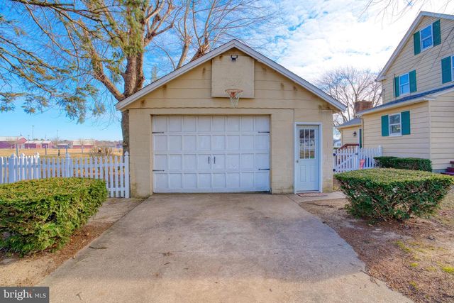 301 NE 10TH ST, Milford, DE 19963