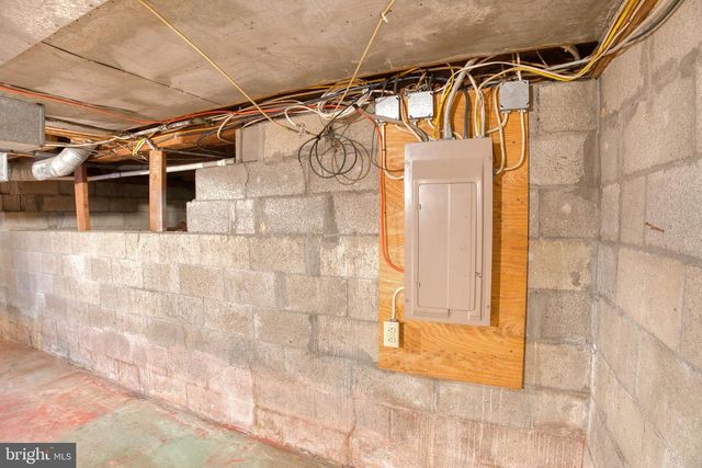 301 NE 10TH ST, Milford, DE 19963