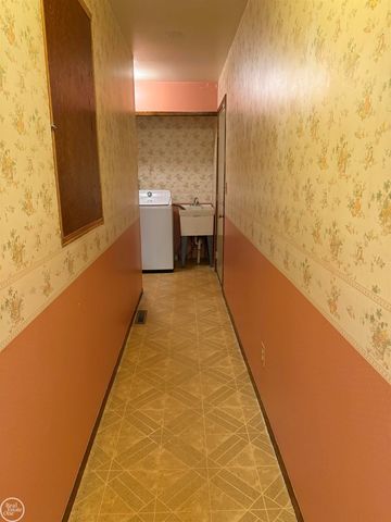 26250 South River Road Road, Harrison Twp, MI 48045