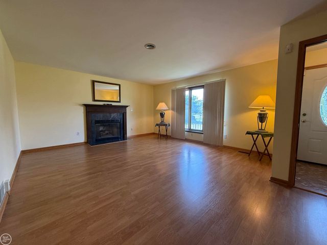26250 South River Road Road, Harrison Twp, MI 48045