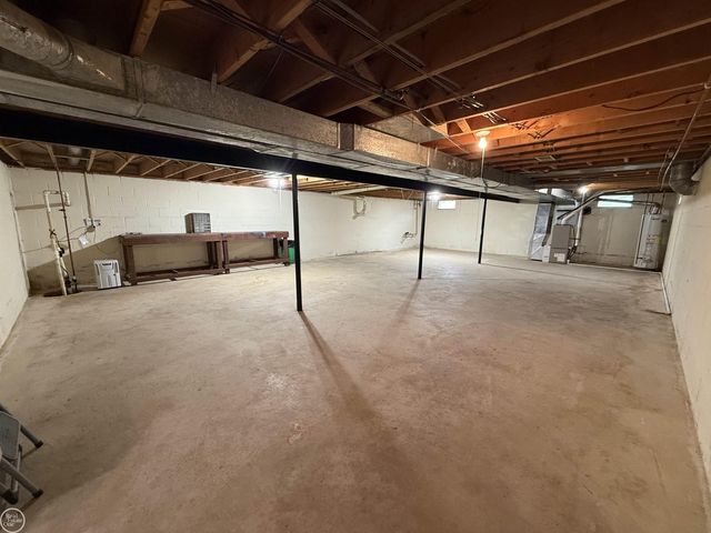 26250 South River Road Road, Harrison Twp, MI 48045