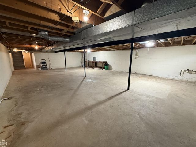 26250 South River Road Road, Harrison Twp, MI 48045