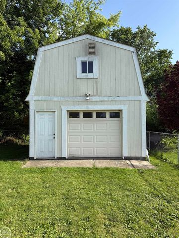 26250 South River Road Road, Harrison Twp, MI 48045