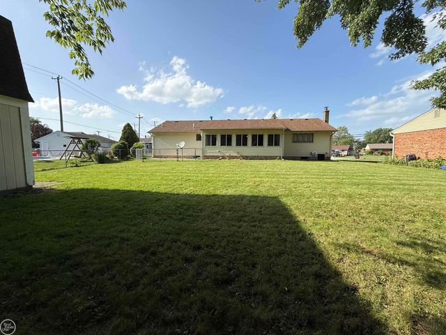 26250 South River Road Road, Harrison Twp, MI 48045