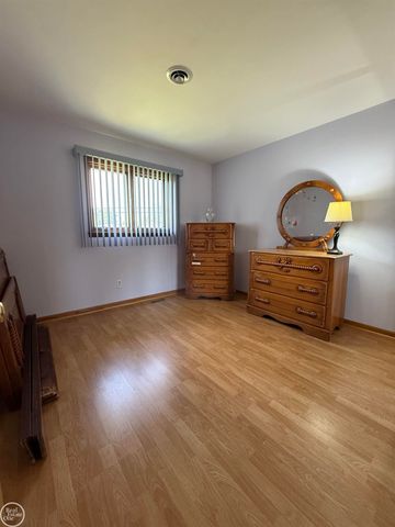 26250 South River Road Road, Harrison Twp, MI 48045