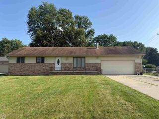 26250 South River Road Road, Harrison Twp, MI 48045