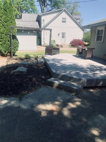 8396 Cooley Beach Drive, White Lake, MI 48386