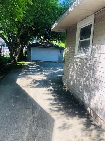 8396 Cooley Beach Drive, White Lake, MI 48386
