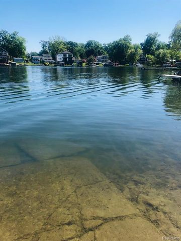 8396 Cooley Beach Drive, White Lake, MI 48386