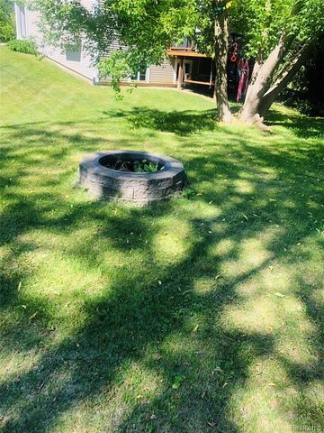 8396 Cooley Beach Drive, White Lake, MI 48386