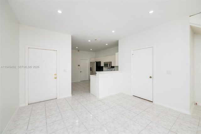 1911 Madeira Dr 1911, Weston, FL 33327