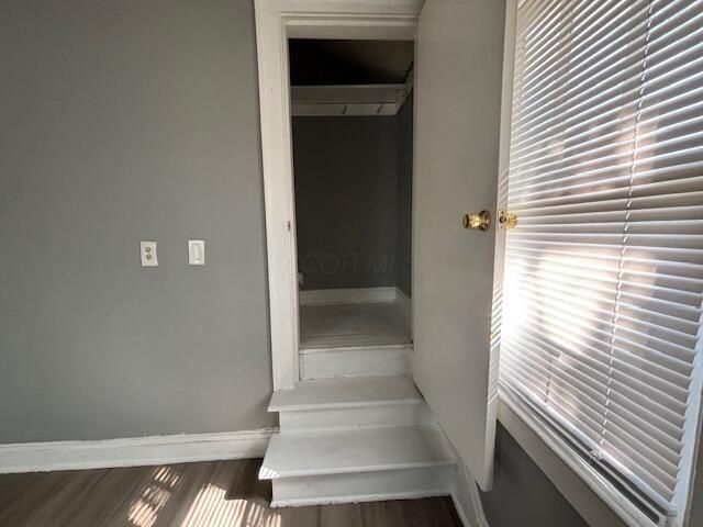 1093 S Champion Avenue, Columbus, OH 43206