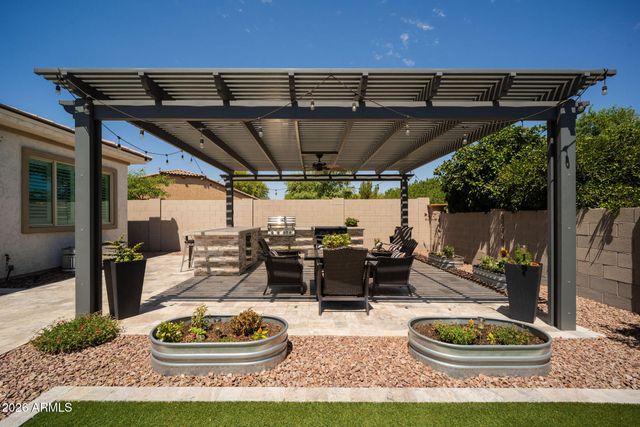 8562 W MYRTLE Avenue, Glendale, AZ 85305