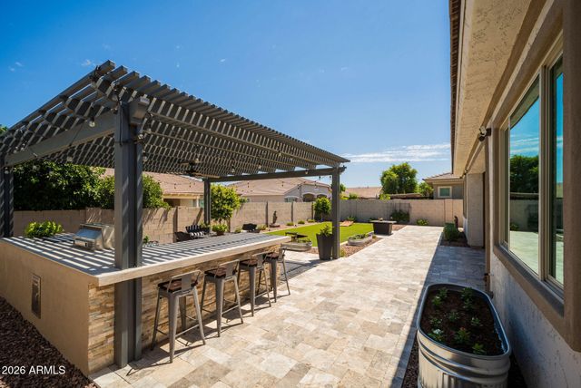 8562 W MYRTLE Avenue, Glendale, AZ 85305