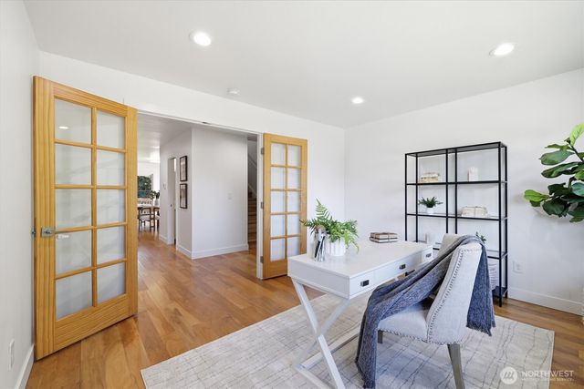 18823 SE 42nd Street, Issaquah, WA 98027