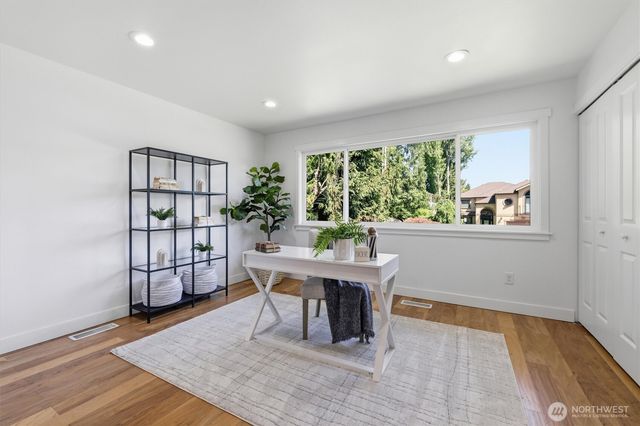 18823 SE 42nd Street, Issaquah, WA 98027