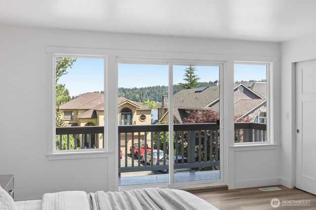 18823 SE 42nd Street, Issaquah, WA 98027