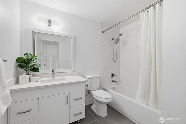 18823 SE 42nd Street, Issaquah, WA 98027