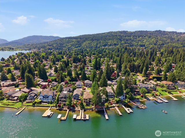 18823 SE 42nd Street, Issaquah, WA 98027
