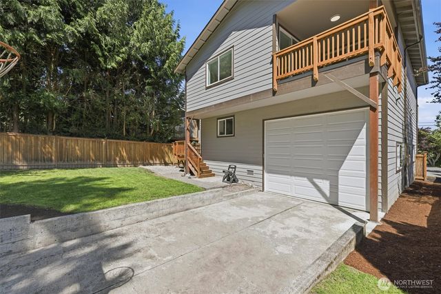 18823 SE 42nd Street, Issaquah, WA 98027