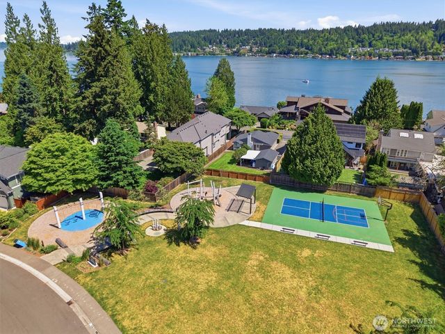 18823 SE 42nd Street, Issaquah, WA 98027