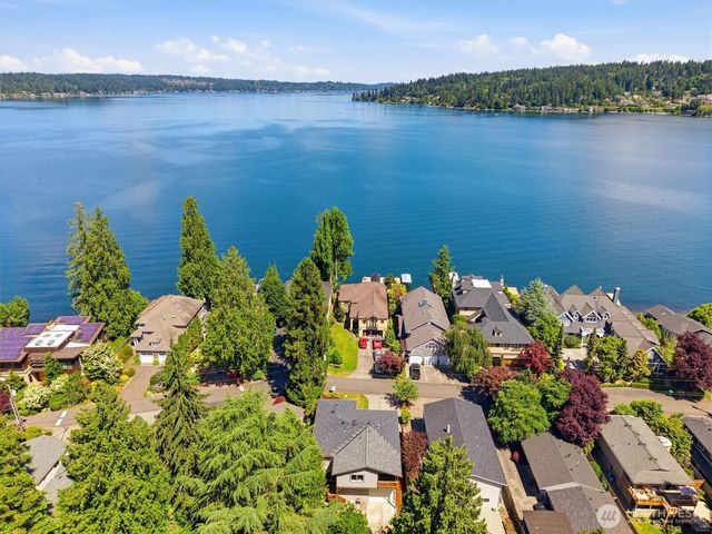 18823 SE 42nd Street, Issaquah, WA 98027