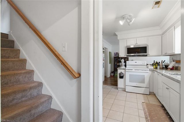 708 Colony DR, Chesapeake, VA 23322