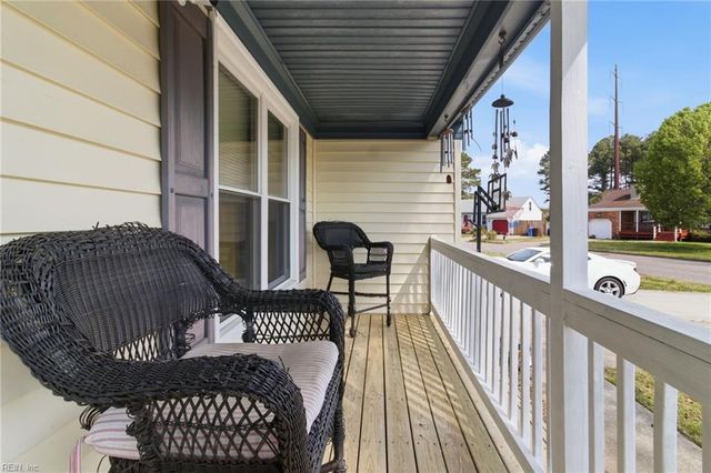 708 Colony DR, Chesapeake, VA 23322