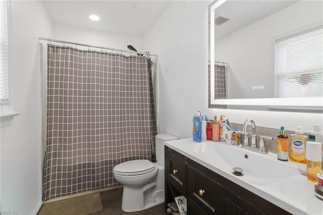 708 Colony DR, Chesapeake, VA 23322