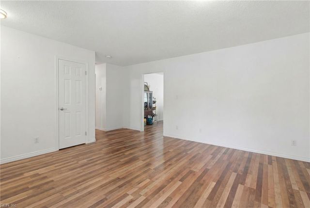 708 Colony DR, Chesapeake, VA 23322