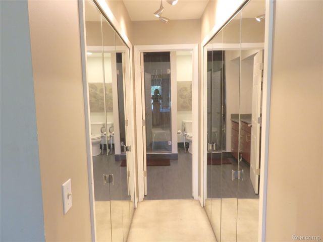 17610 Kirkwood Drive 66, Clinton Charter Township, MI 48038