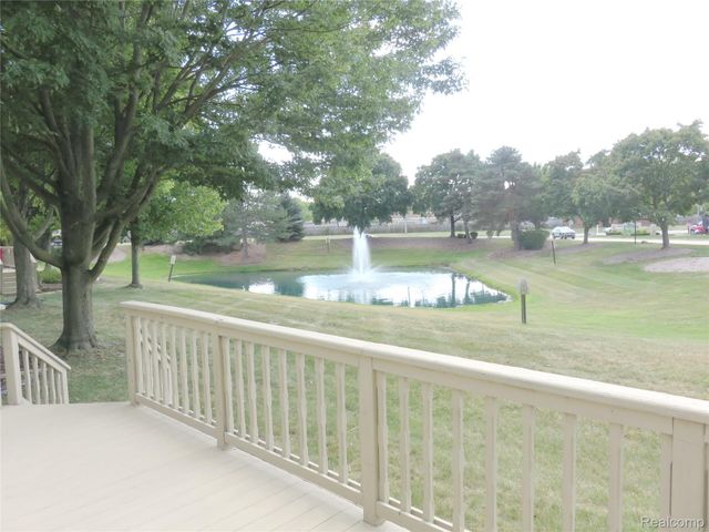 17610 Kirkwood Drive 66, Clinton Charter Township, MI 48038